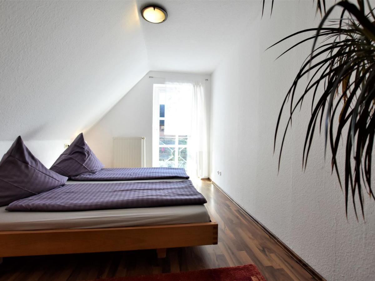 4 Room Holiday Apartment With Garden Kossau Rum bild