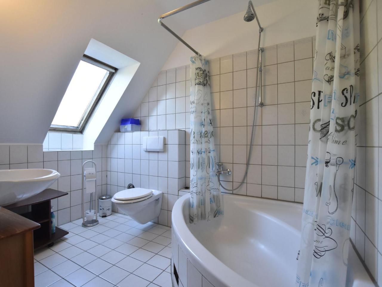 4 Room Holiday Apartment With Garden Kossau Exteriör bild